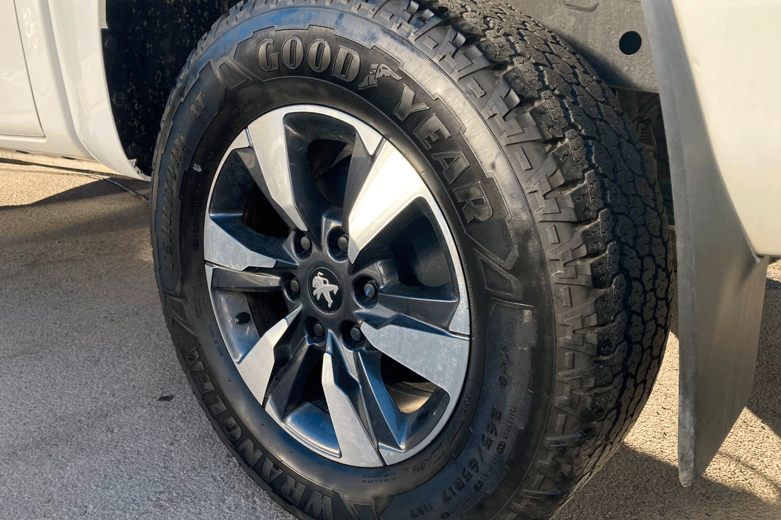PEUGEOT Landtrek Active BlueHDi 180 4x4 AT 2024 - Imagen 9 de 11