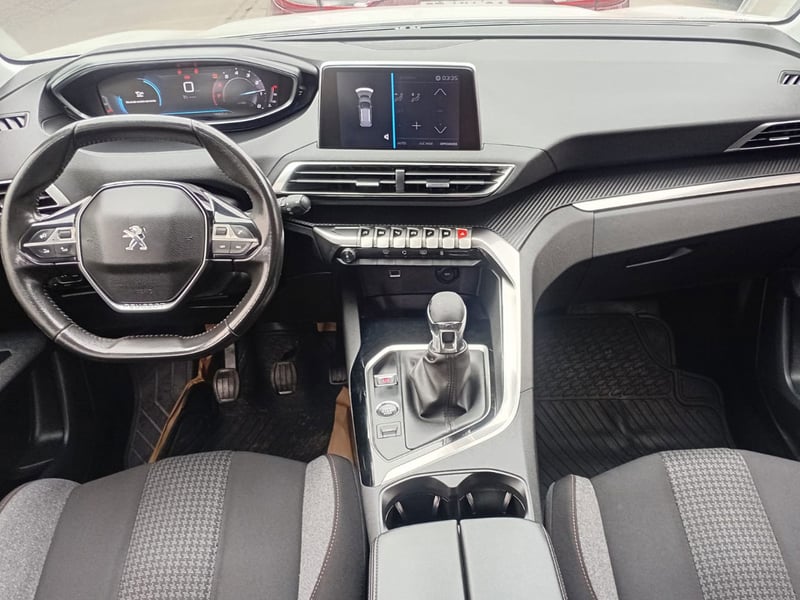 Peugeot 3008 PURETECH 1.2L 2023 - Imagen 6 de 12