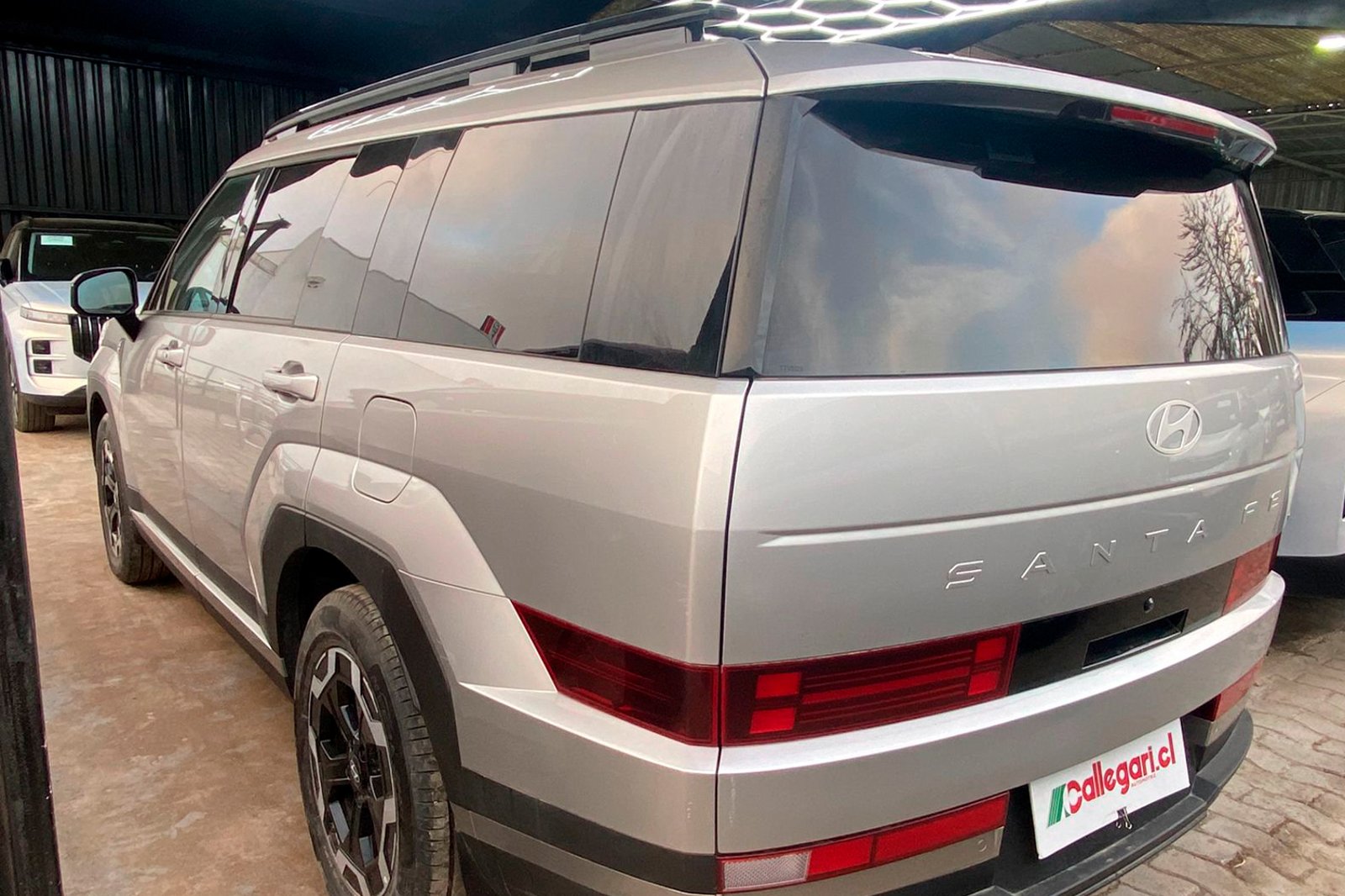 HYUNDAI SANTA FE MX5 GDI 4X4 2.5 AUT 2025 - Imagen 8 de 12