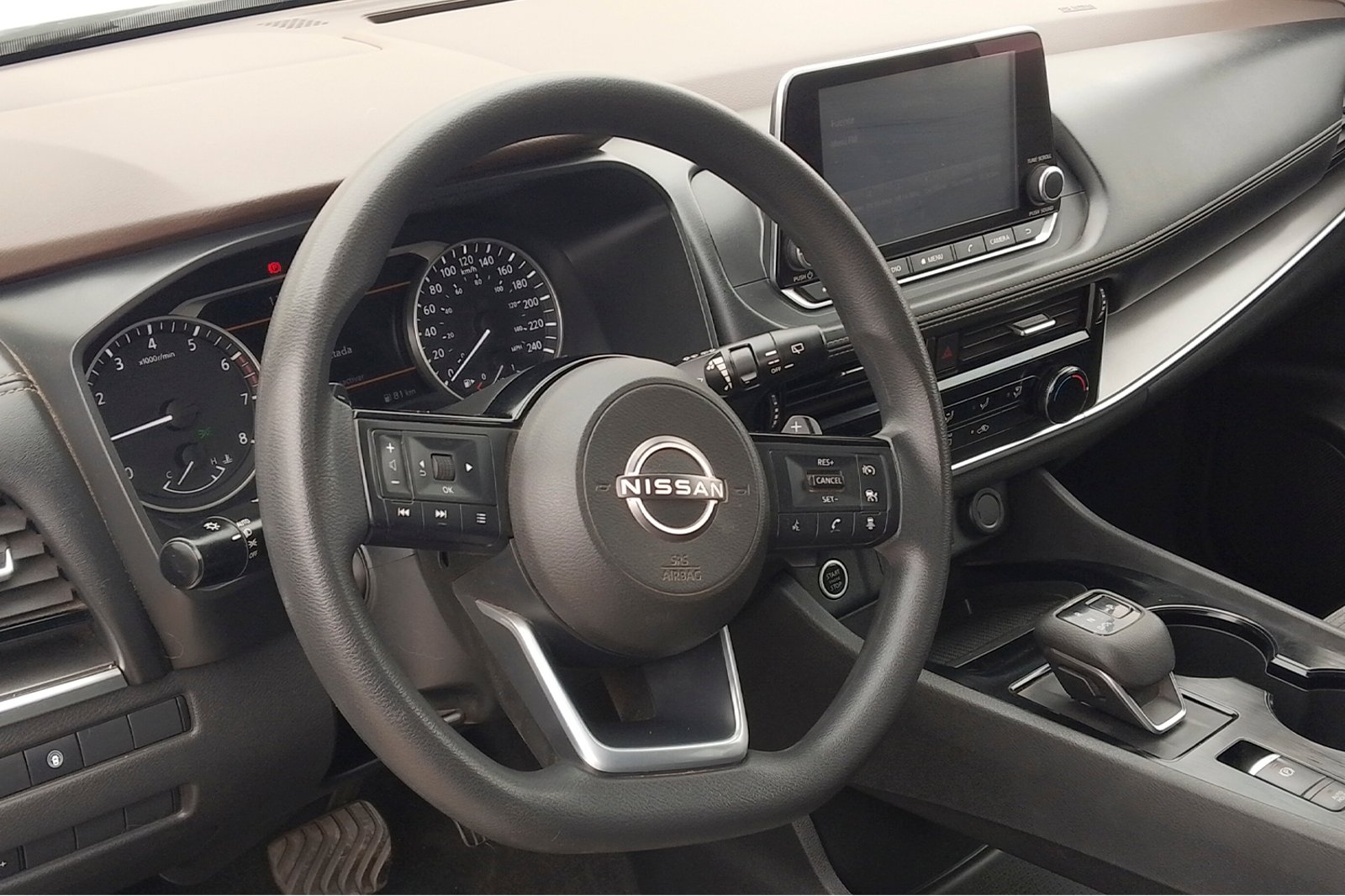 NISSAN X TRAIL 4X2 7P CVT 2.5 2024 - Imagen 3 de 12