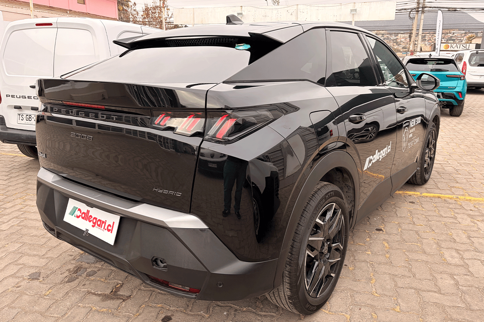 PEUGEOT New 3008 PREMIERE MHEV 136 eDCT6 2025 - Imagen 8 de 12