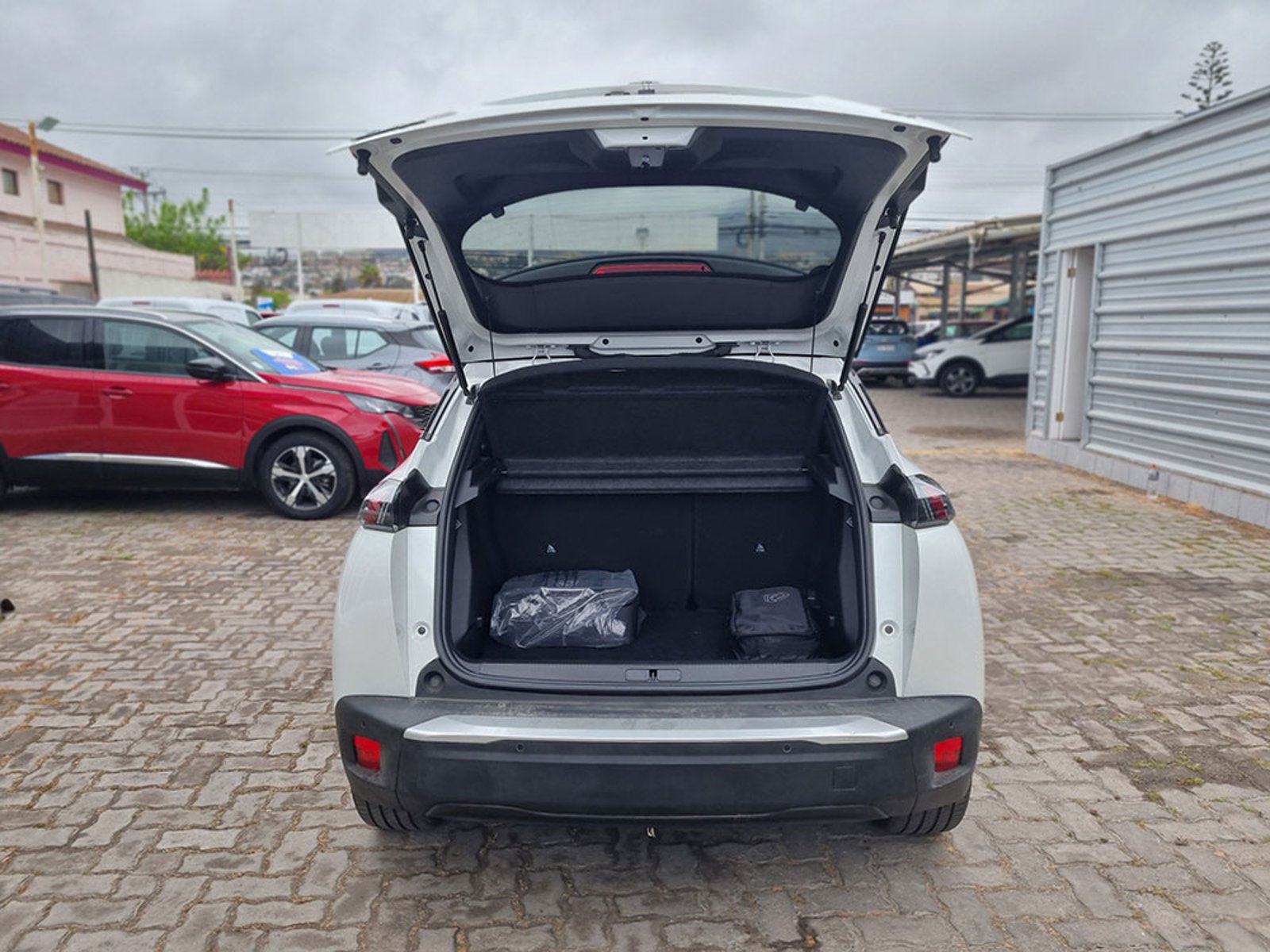 PEUGEOT 2008 GT EV PRS 2024 - Imagen 12 de 12