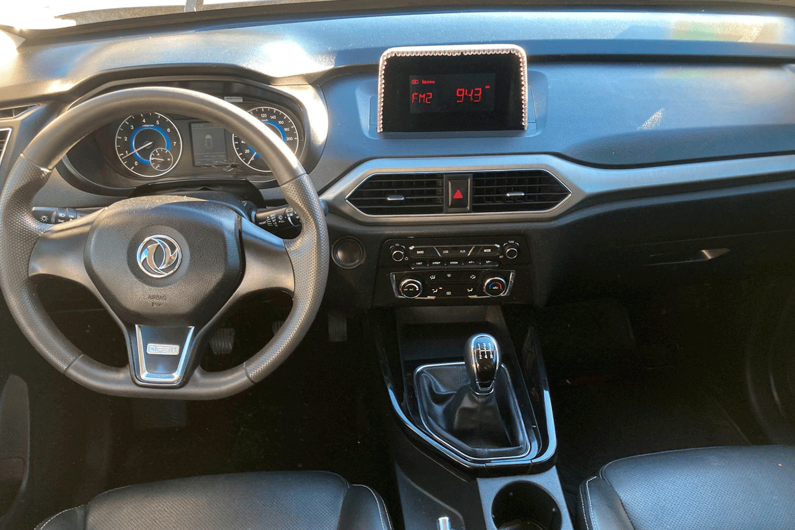 DFSK SUV 560 4X2 1.8 2023 - Imagen 7 de 12