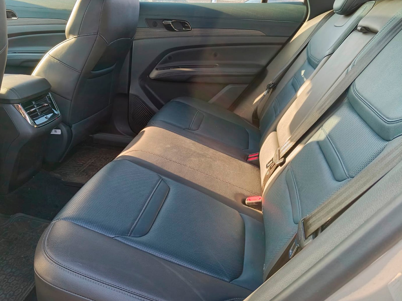 Ford TERRITORY TITANIUM 4X2 1.5 AUT 2025 - Foto 3 de 8
