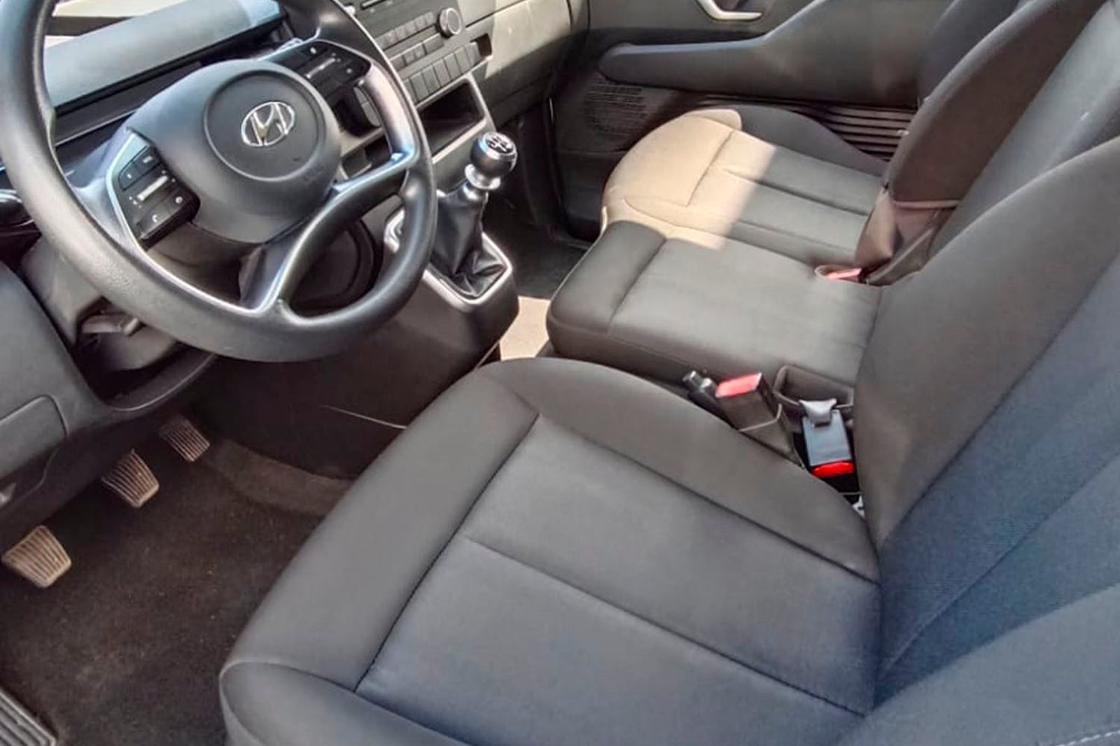 HYUNDAI US4 CRDI 6MT 2.2 2022 - Imagen 3 de 10