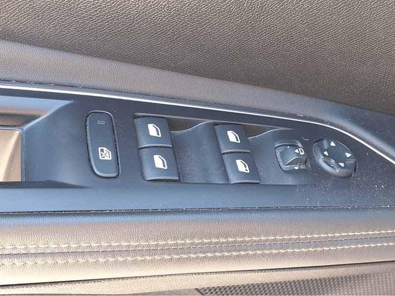 Peugeot 5008 PURETECH 180 1.6 AUT 2020 - Imagen 5 de 12