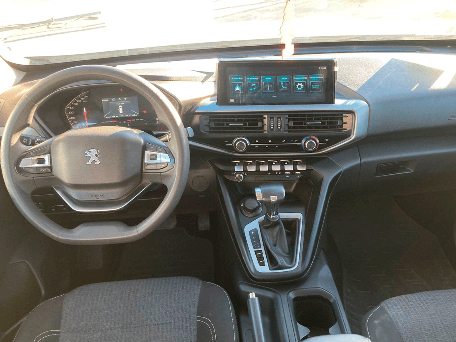 Peugeot Landtrek Active BlueHDi 180 4x4 AT 2024 - Foto 3 de 11