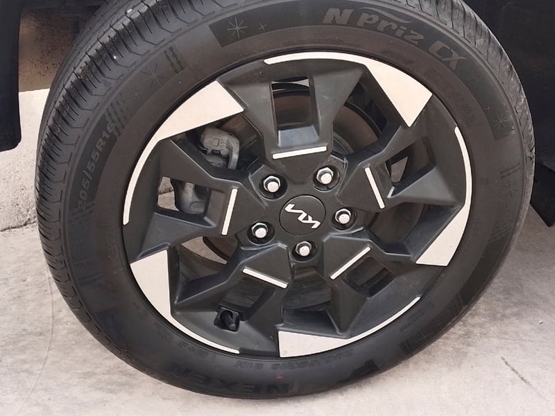 Kia SONET EX 4X2 MT 1.5 2024 - Imagen 6 de 12