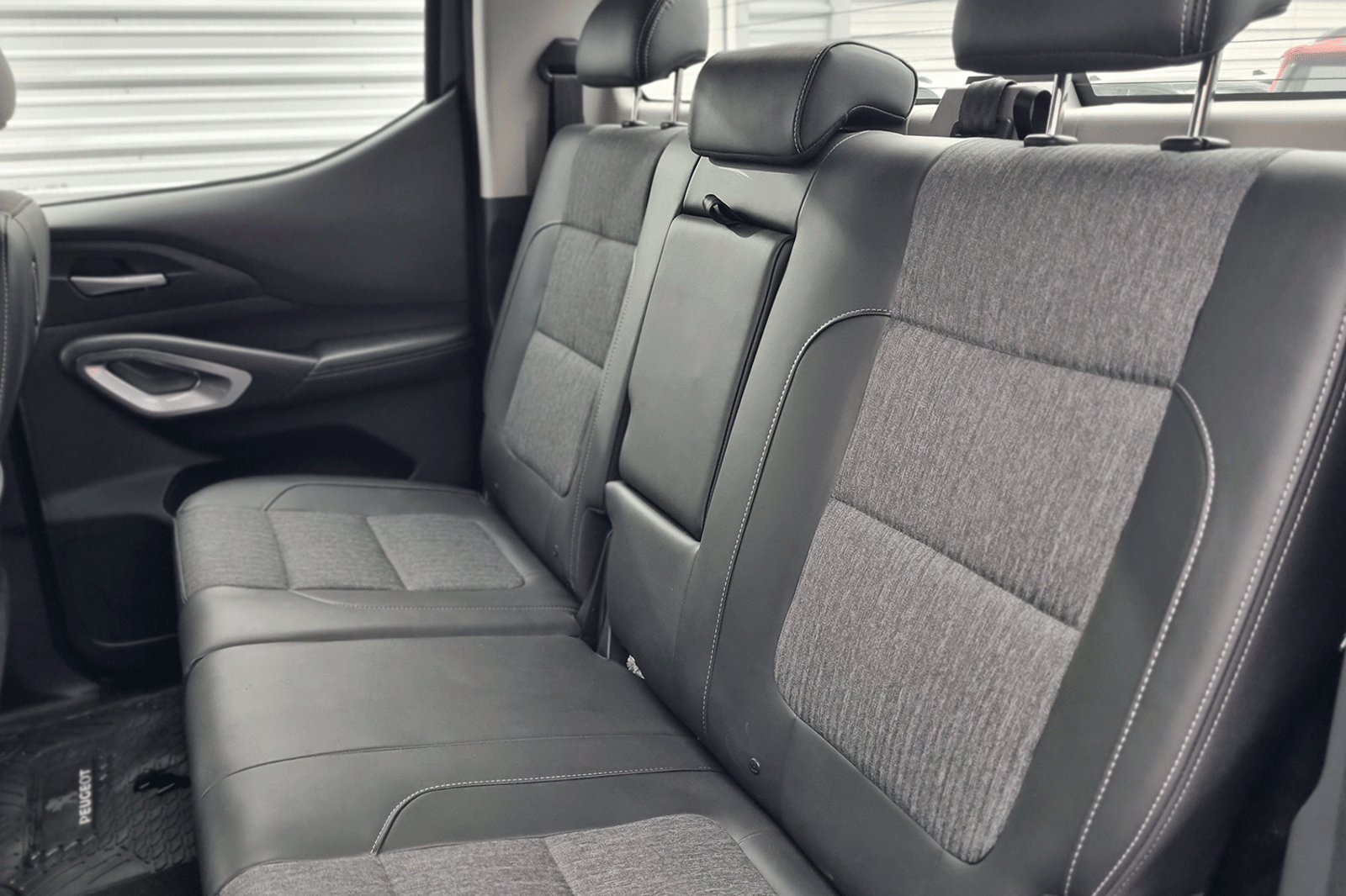 PEUGEOT LANDTREK 4X4 1.9 2022 - Imagen 7 de 12