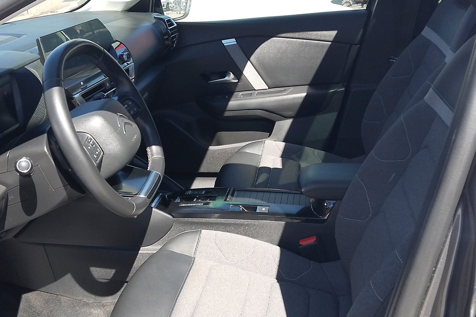 Citroën C4 1.2 AT 2023 - Imagen 5 de 12