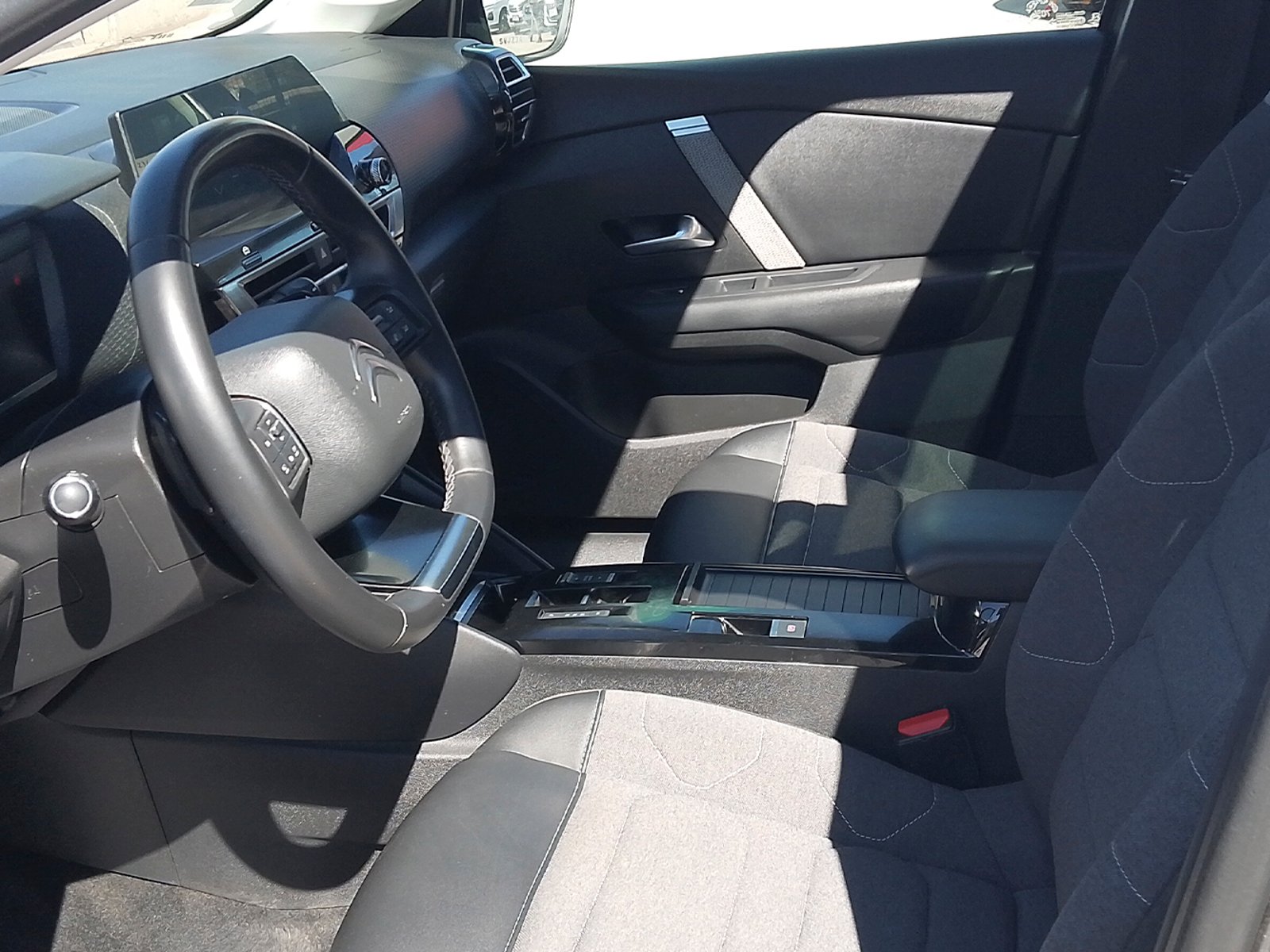 Citroën C4 1.2 AT 2023 - Foto 5 de 12
