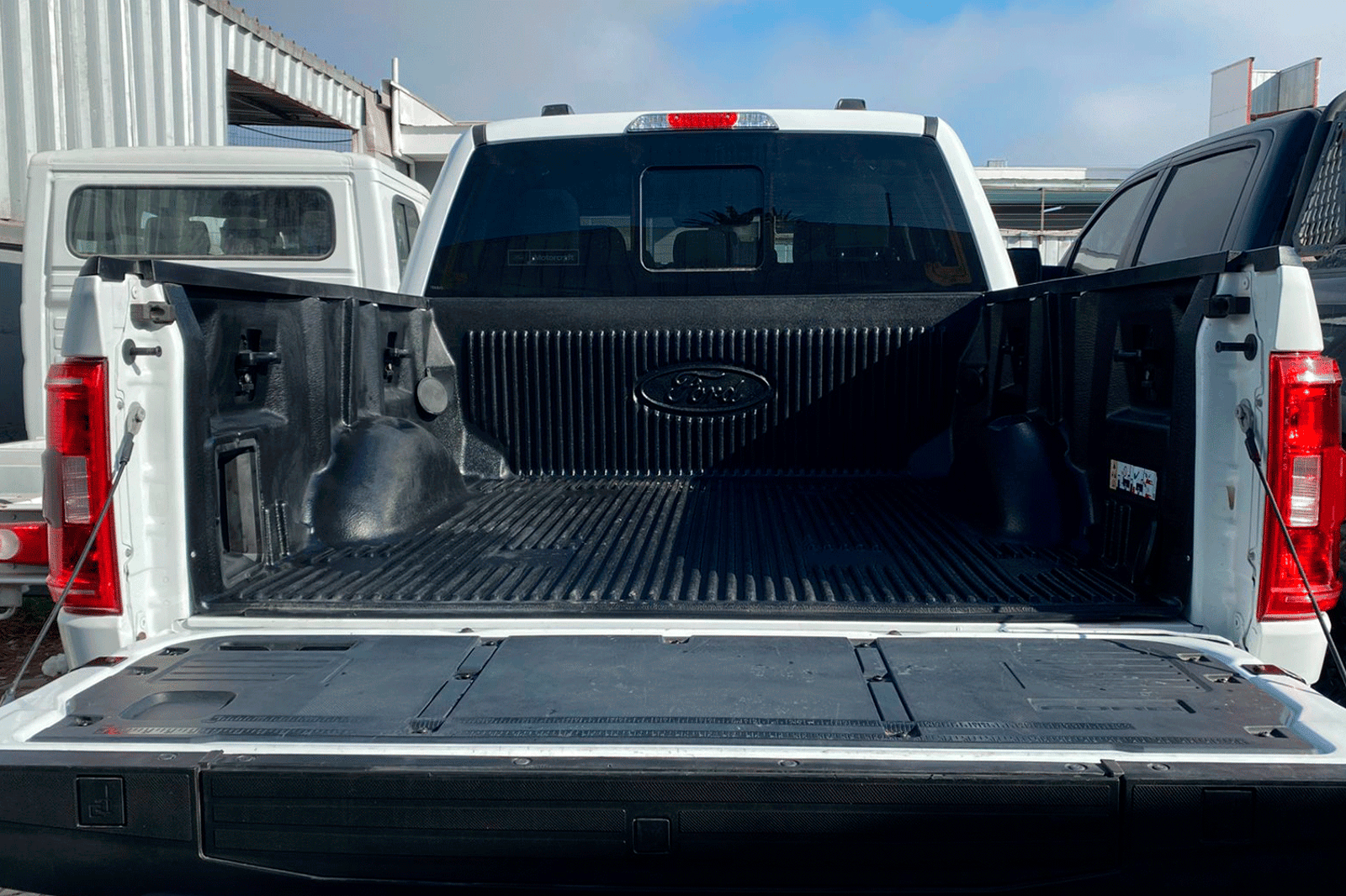 FORD F150 XLT 4X4 5.0L AUT 2024 - Imagen 11 de 12