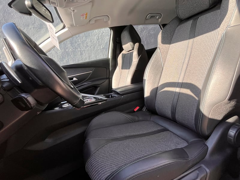 Peugeot 3008 THP 165HP 1.6 AUT 2023 - Imagen 6 de 12