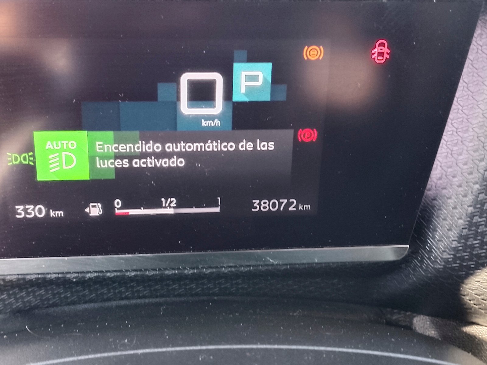 Citroën C4 1.2 AT 2023 - Foto 2 de 12