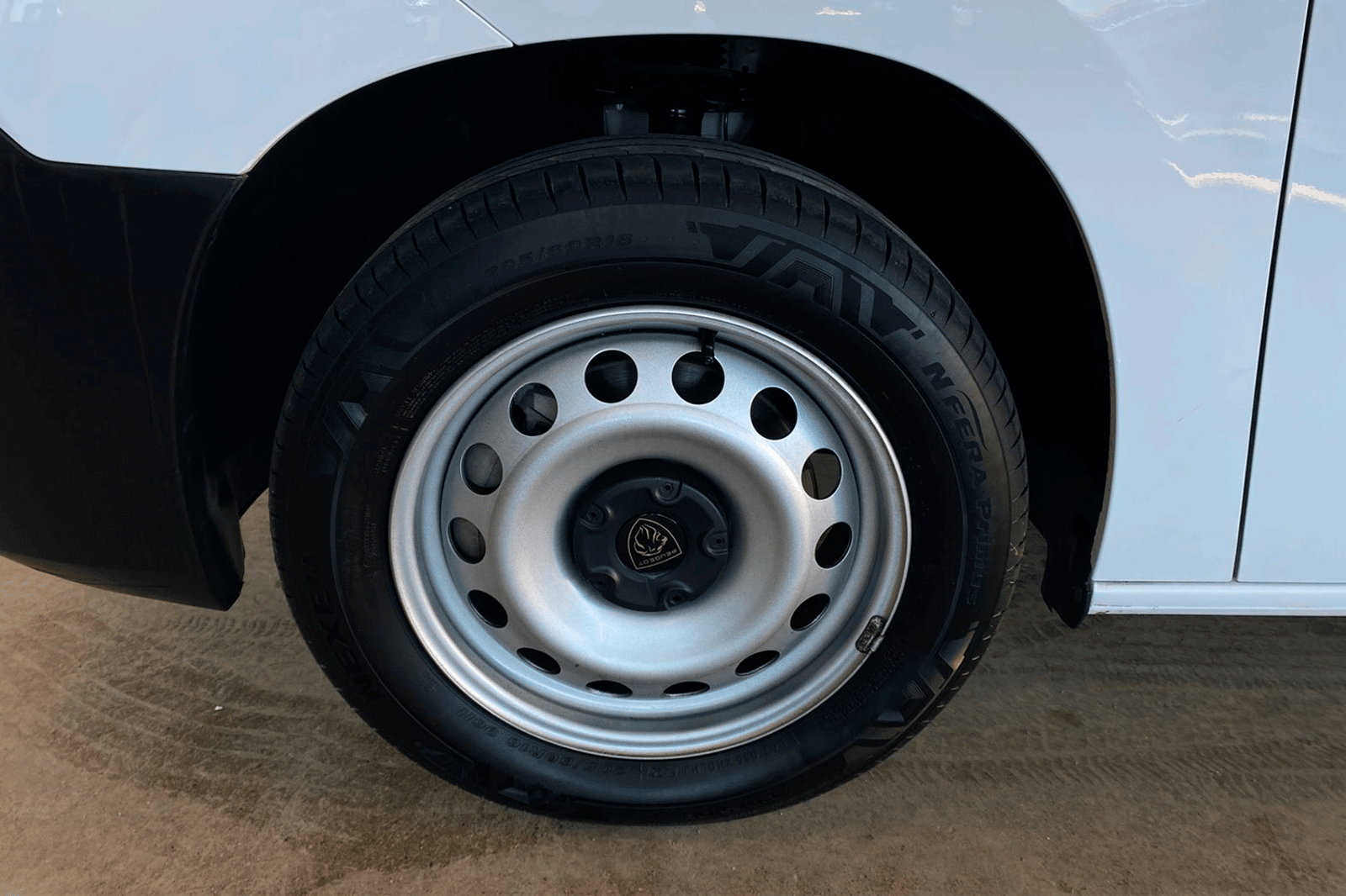PEUGEOT PARTNER BLUEHDI 1.5 2025 - Imagen 8 de 11