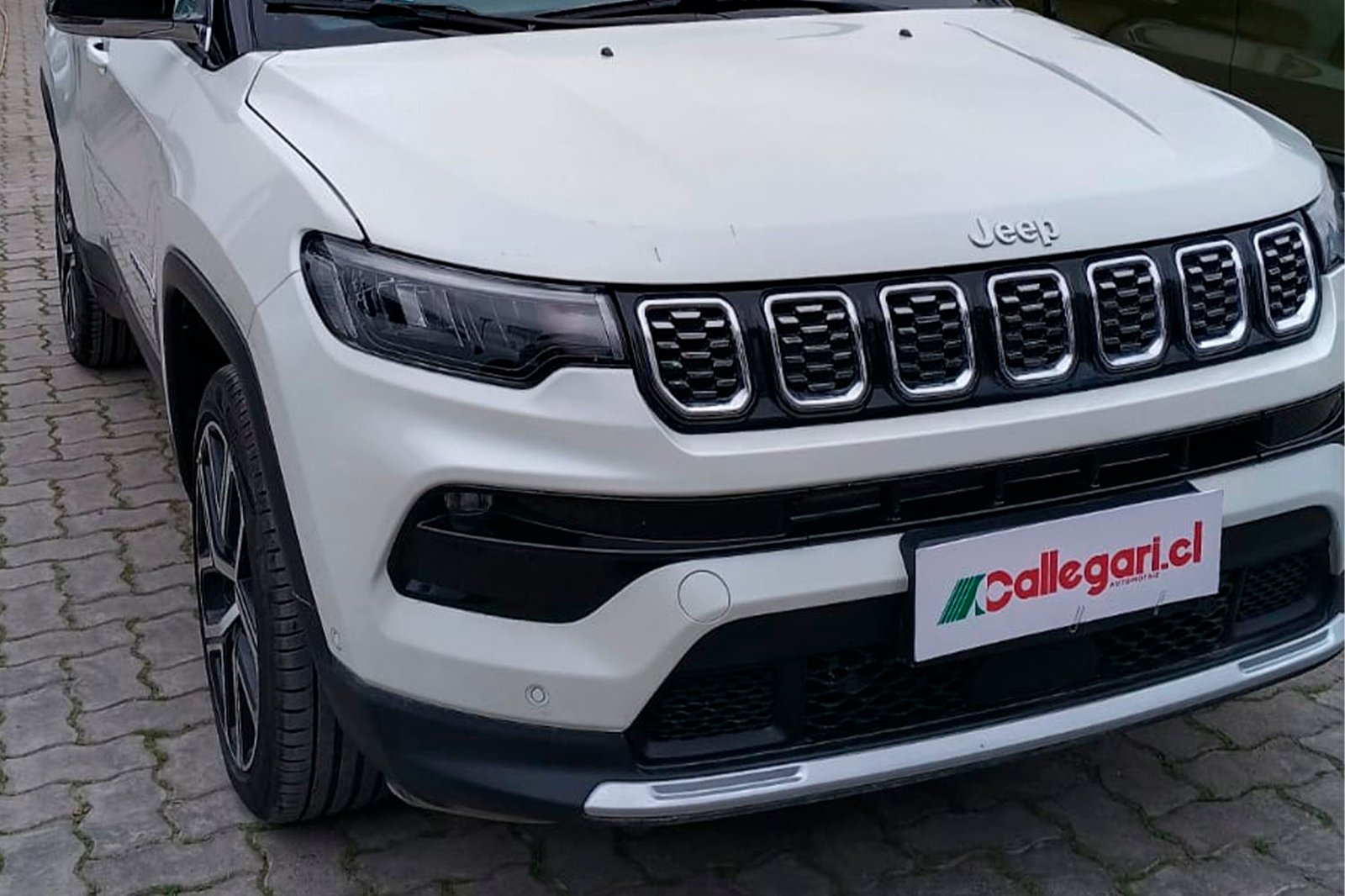 JEEP COMPASS LIMITED 4X2 1.3 AUT 2025 - Imagen 8 de 12