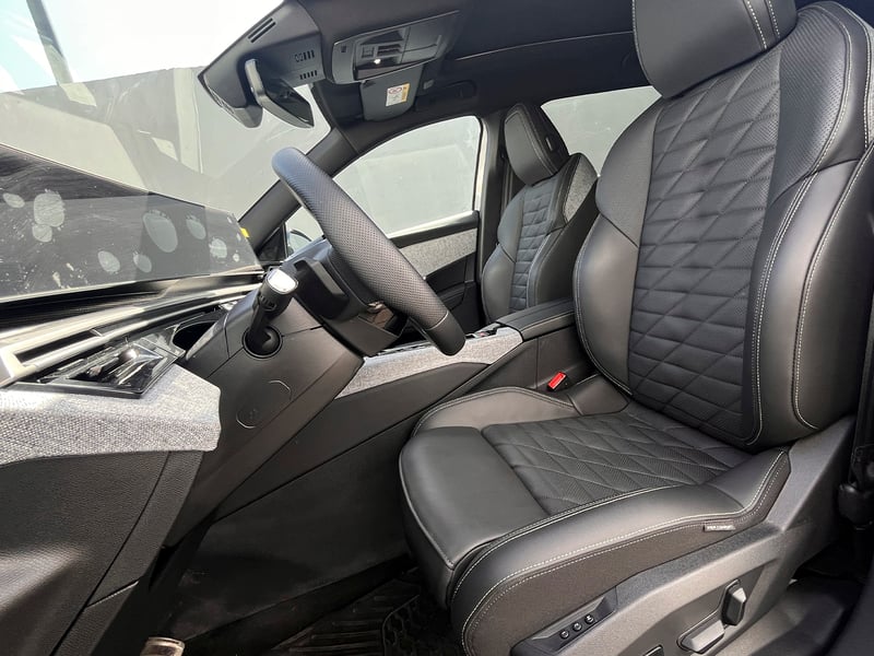 Peugeot 5008 MHEV 1.2 AUT 2026 - Imagen 6 de 12