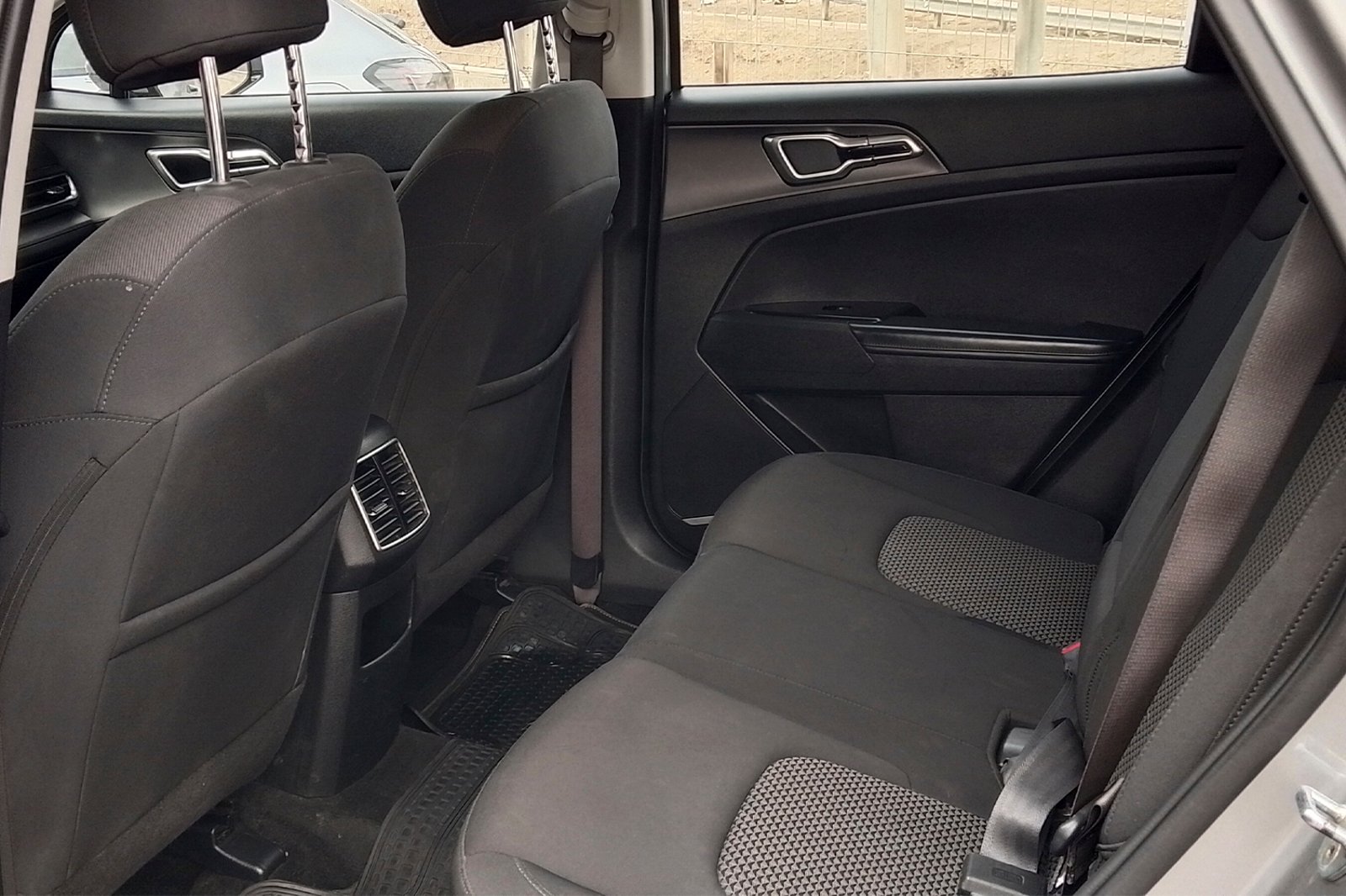 KIA MOTORS SPORTAGE EX 2.0 AUT 2023 - Imagen 3 de 12