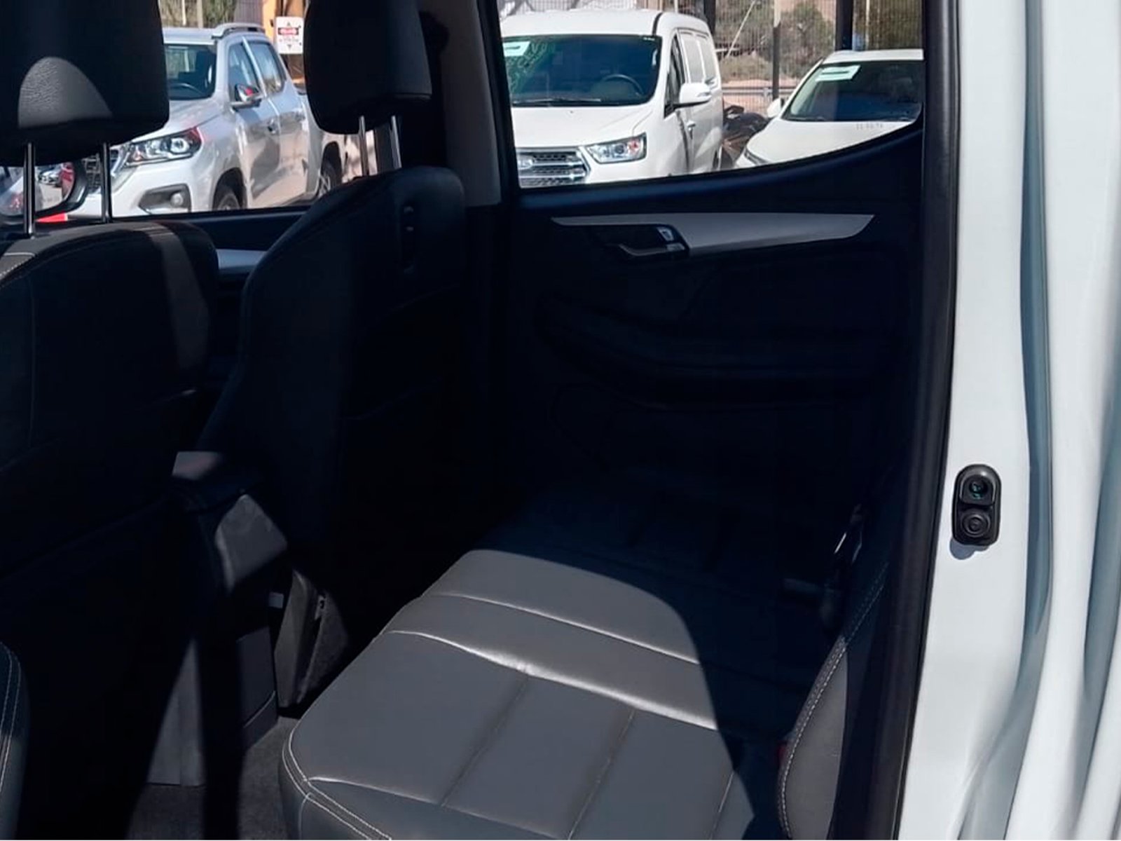 JIM REMAX CRDI DC 4X4 2.5 2026 - Foto 4 de 12