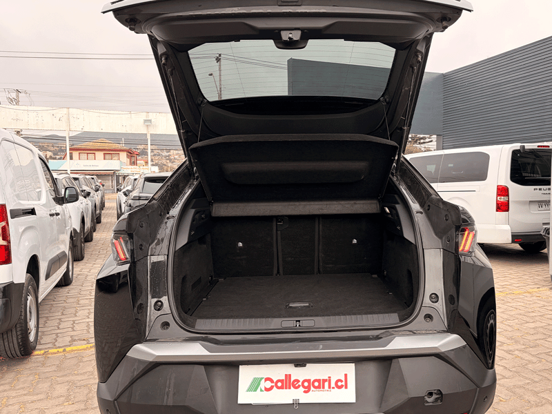 Peugeot New 3008 PREMIERE MHEV 136 eDCT6 2025 - Imagen 11 de 12