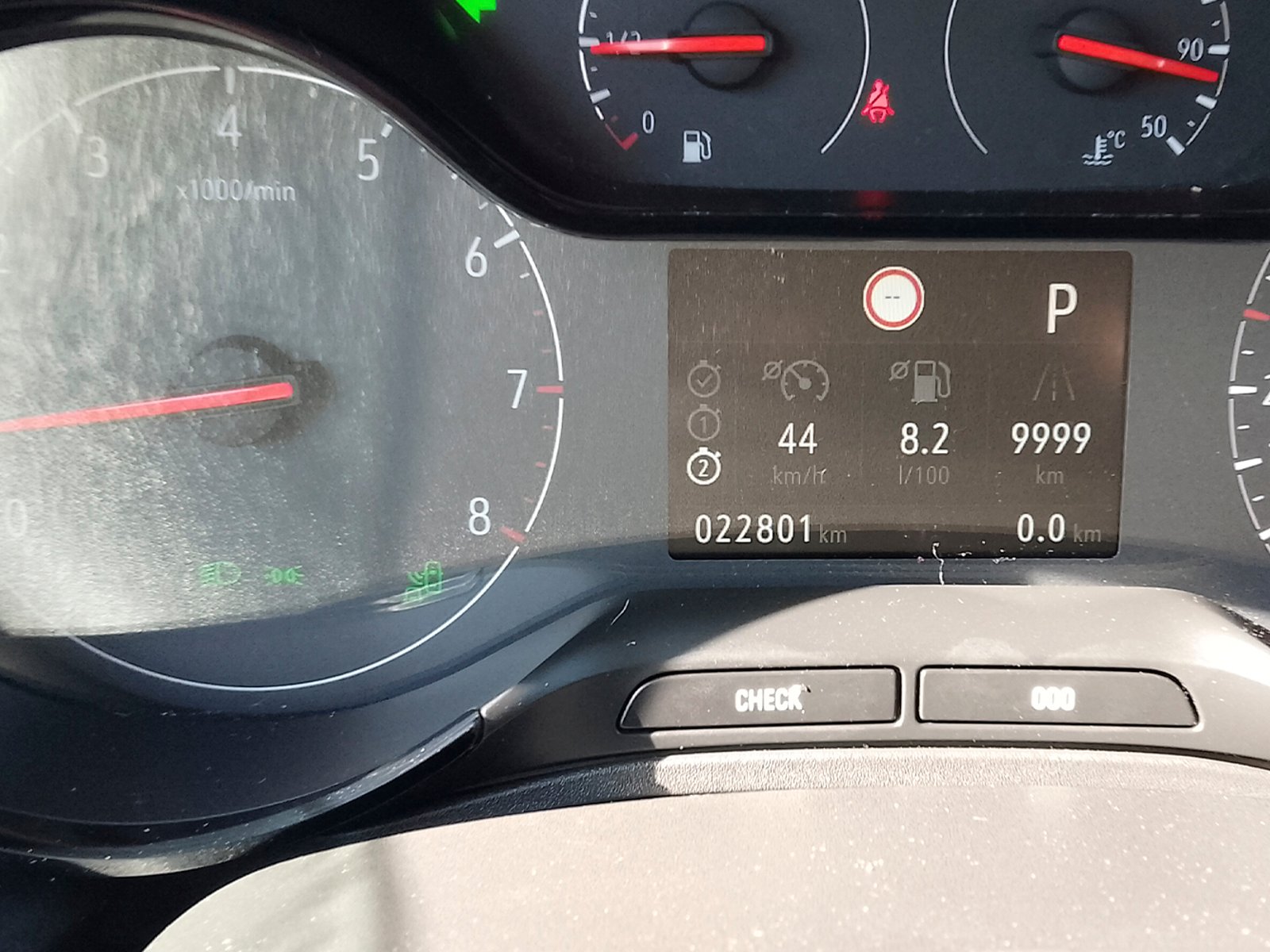 Opel GRANDLAND 1.6 AUT 2020 - Foto 2 de 12