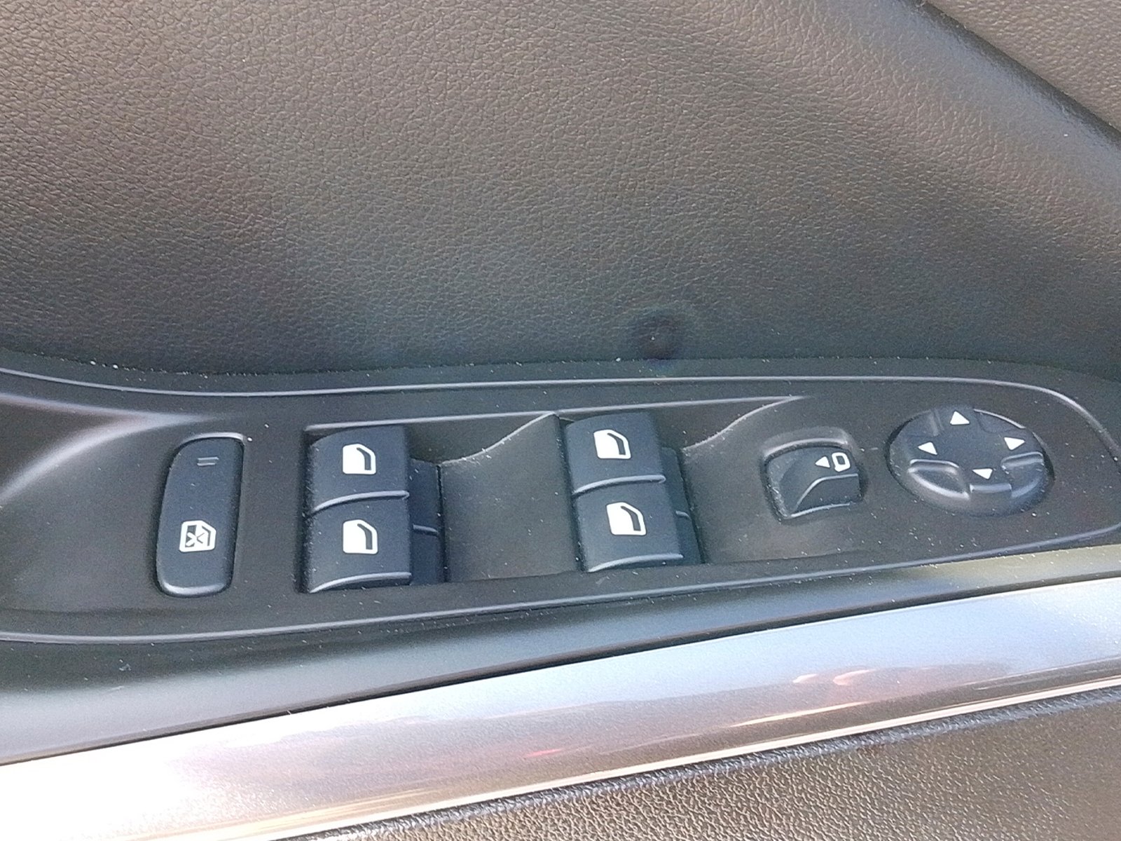 Opel GRANDLAND 1.6 AUT 2020 - Foto 3 de 12