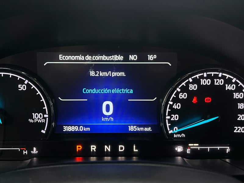 Ford MAVERICK LARIAT 2.5 AUT 2025 - Imagen 4 de 12