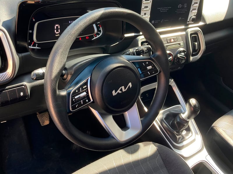 Kia SONET EX 1.5 2023 - Imagen 8 de 12