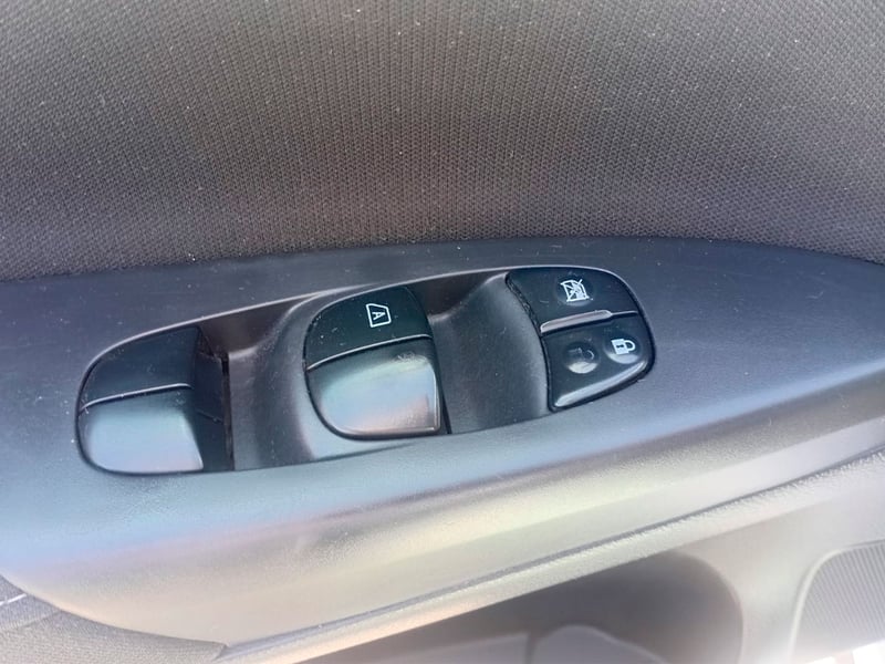 Nissan SENTRA 1.8 AT 2020 - Imagen 6 de 12