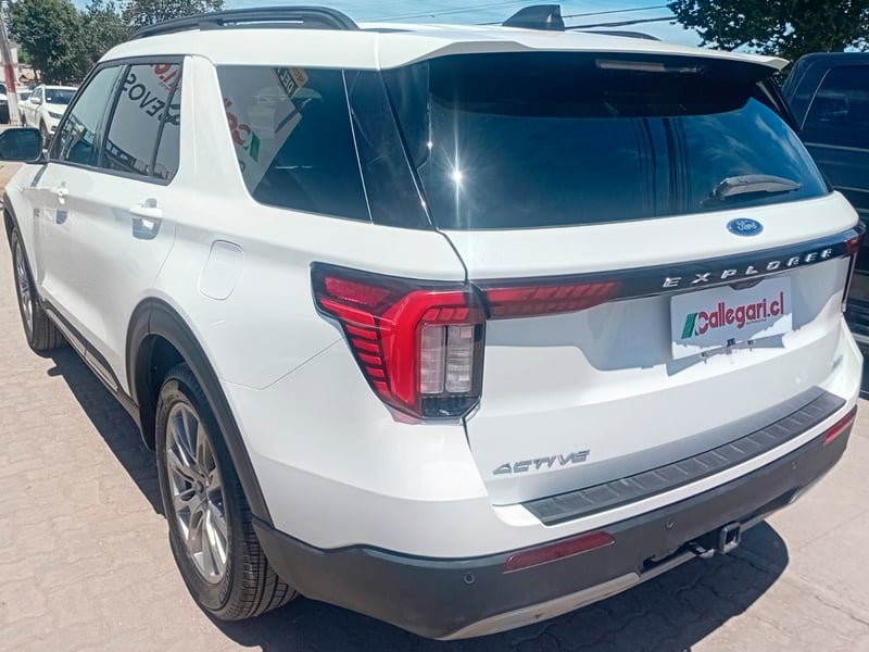 Ford EXPLORER ACTIVE 4X4 2.3 AUT 2025 - Imagen 10 de 12