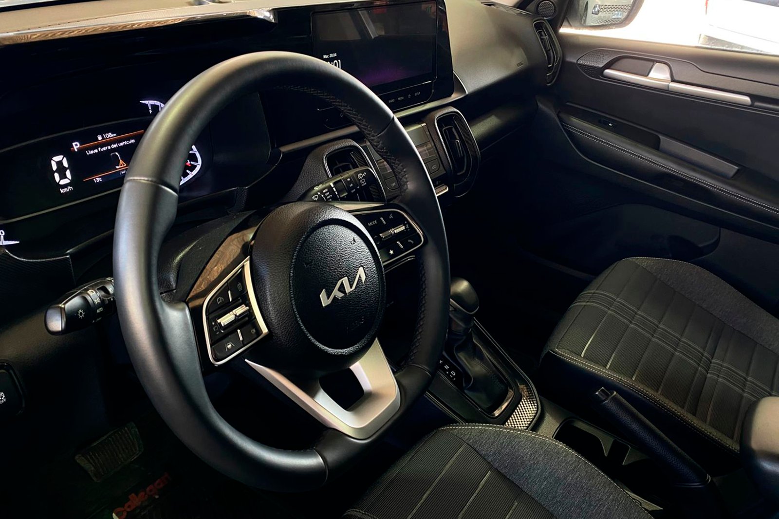 KIA MOTORS SONET EX 1.5L IVT FULL 2026 - Imagen 3 de 12