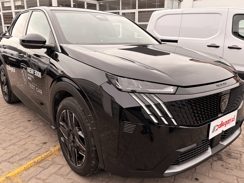 Peugeot New 3008 PREMIERE MHEV 136 eDCT6 2025 - Imagen 9 de 12