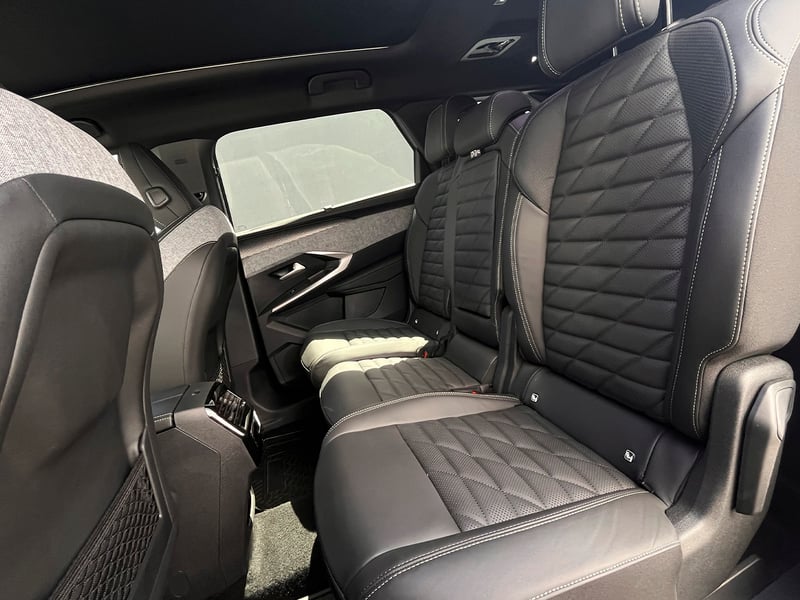 Peugeot 5008 MHEV 1.2 AUT 2026 - Imagen 7 de 12