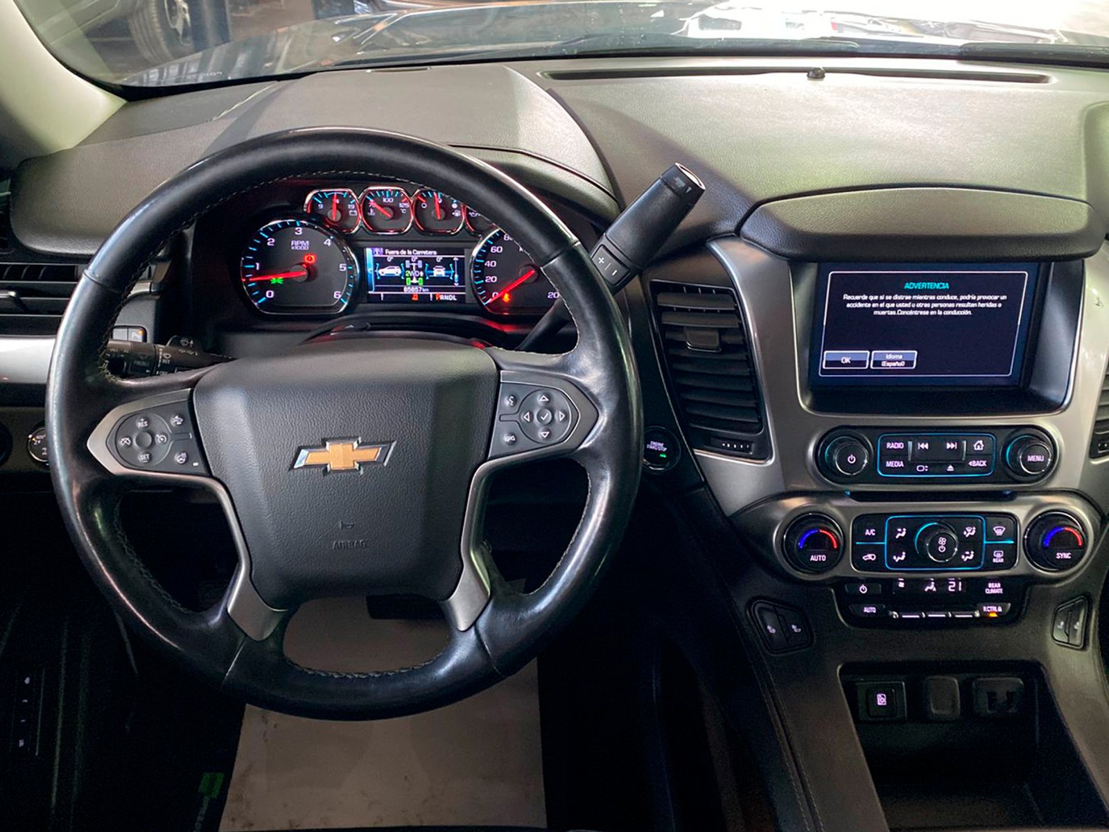 Chevrolet TAHOE 4X4 5.3 AUT 2020 - Foto 2 de 12