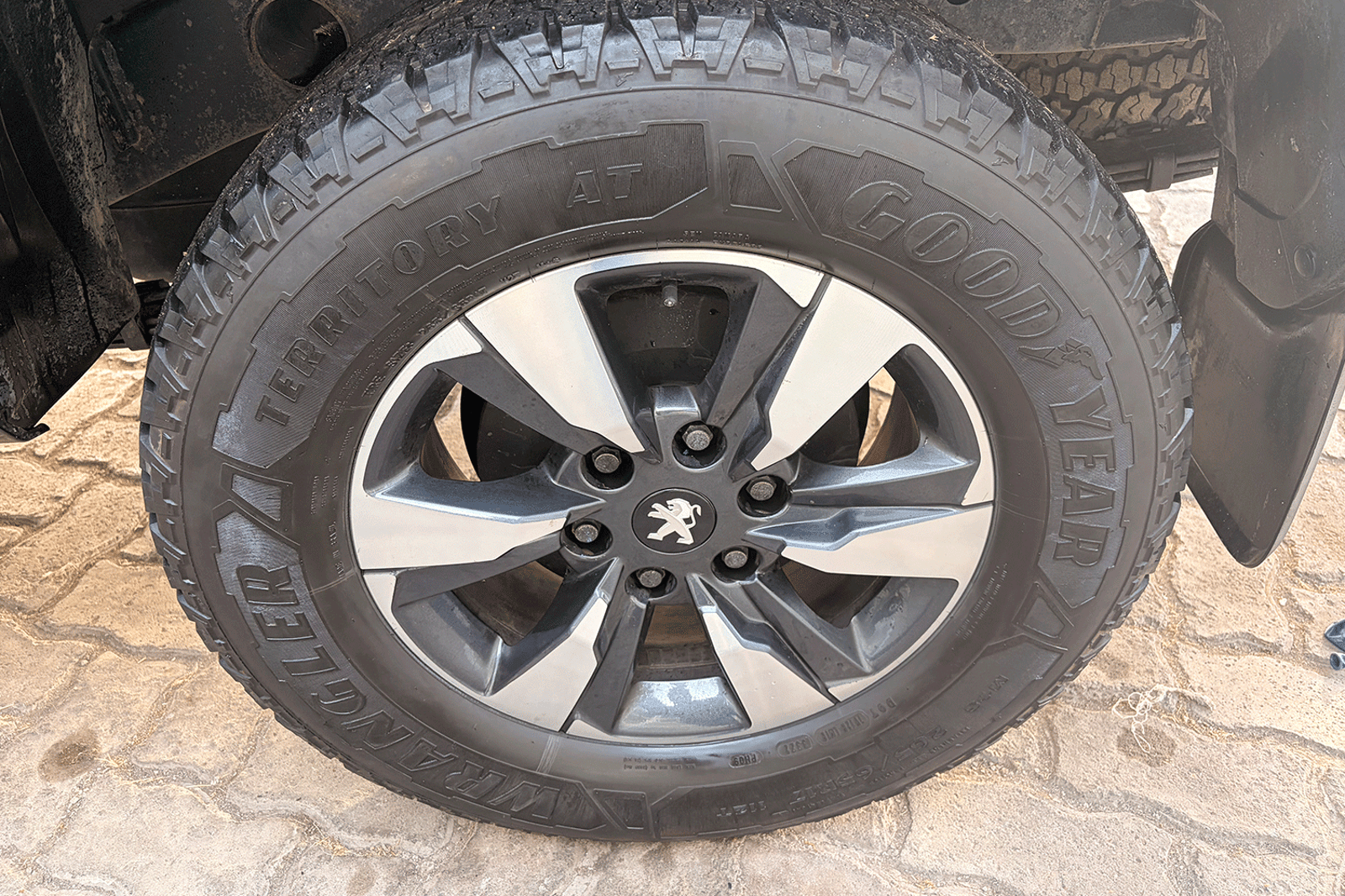PEUGEOT Landtrek Active BlueHdi 180 4x4 AT 2024 - Imagen 10 de 12