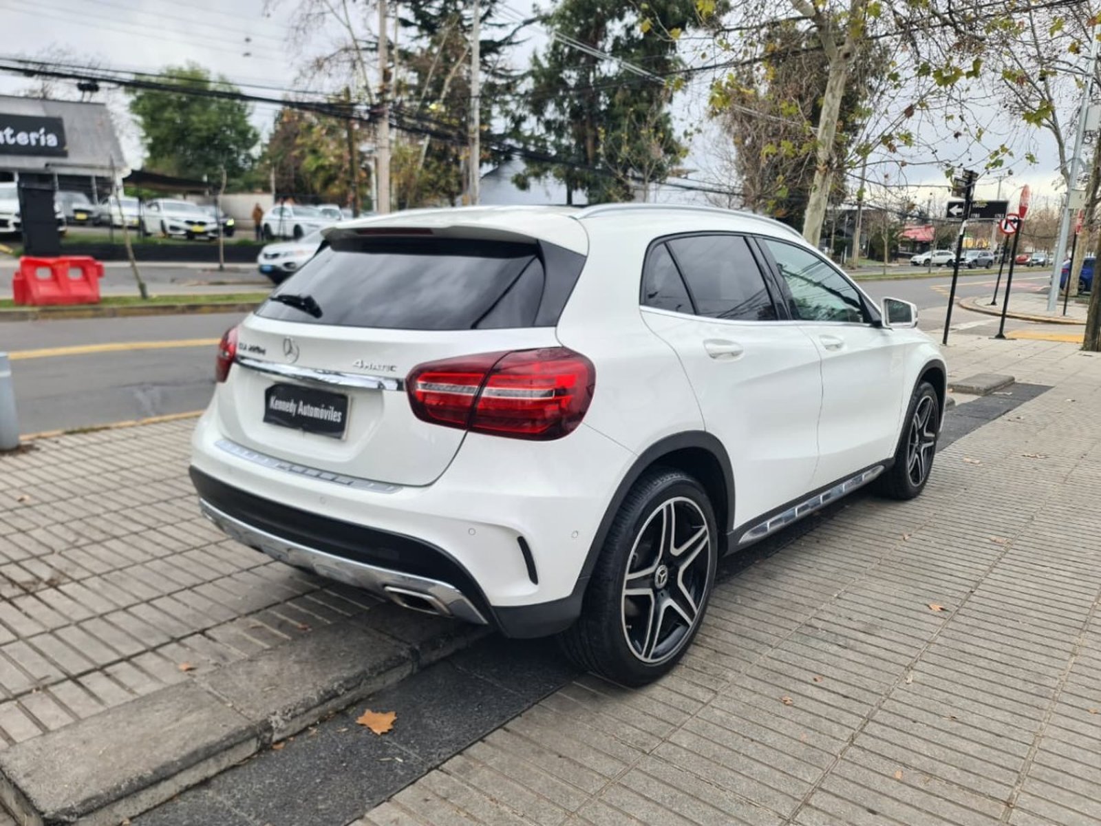 Mercedes-Benz GLA 220 2.1 CDI DIESEL 4MATIC 4X4 AT 5P. 2019 - Foto 4 de 10