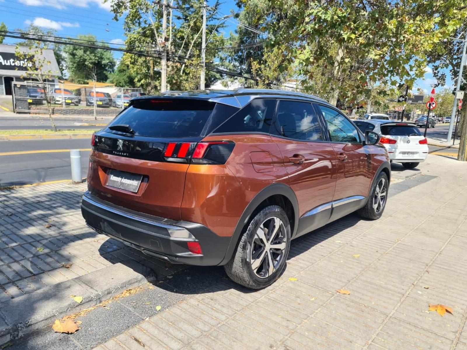 PEUGEOT 3008 1.6 THP 165 Auto Allure 2019 - Imagen 7 de 9