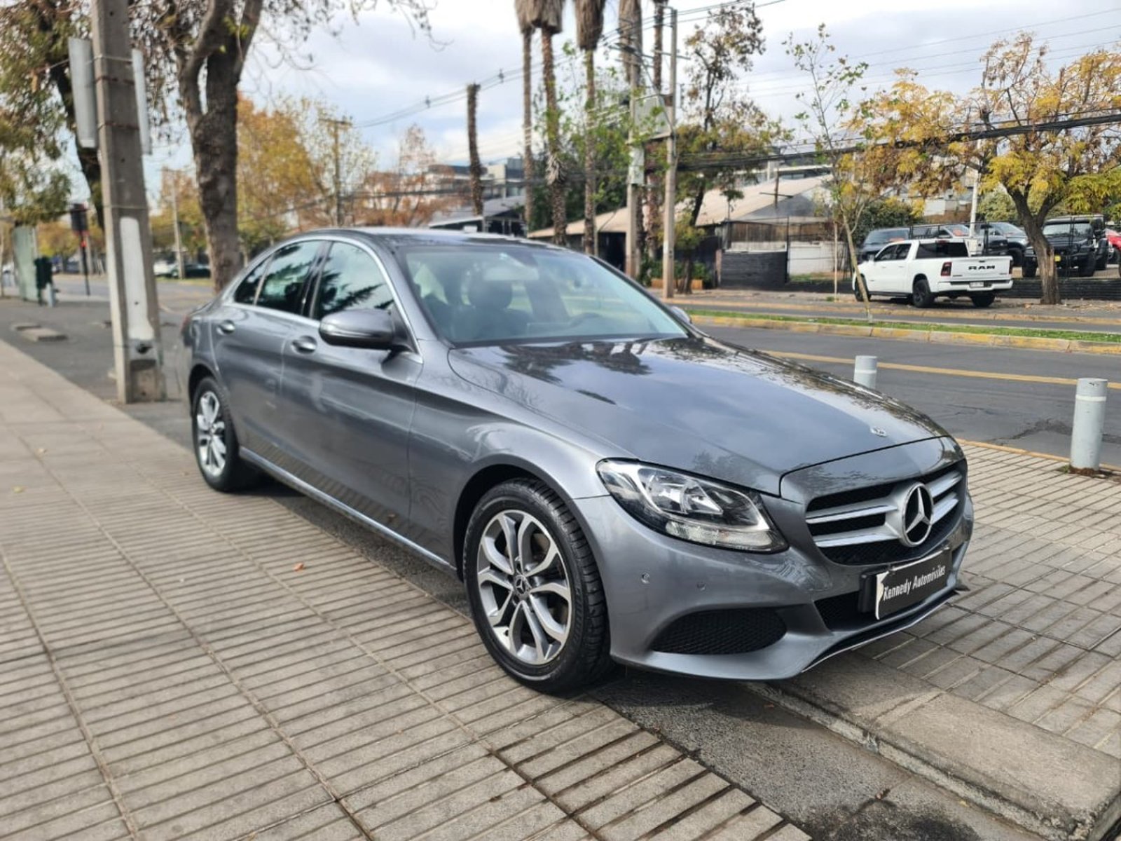 Mercedes-Benz C180 1.6 C 180 Auto 2018 - Foto 2 de 10