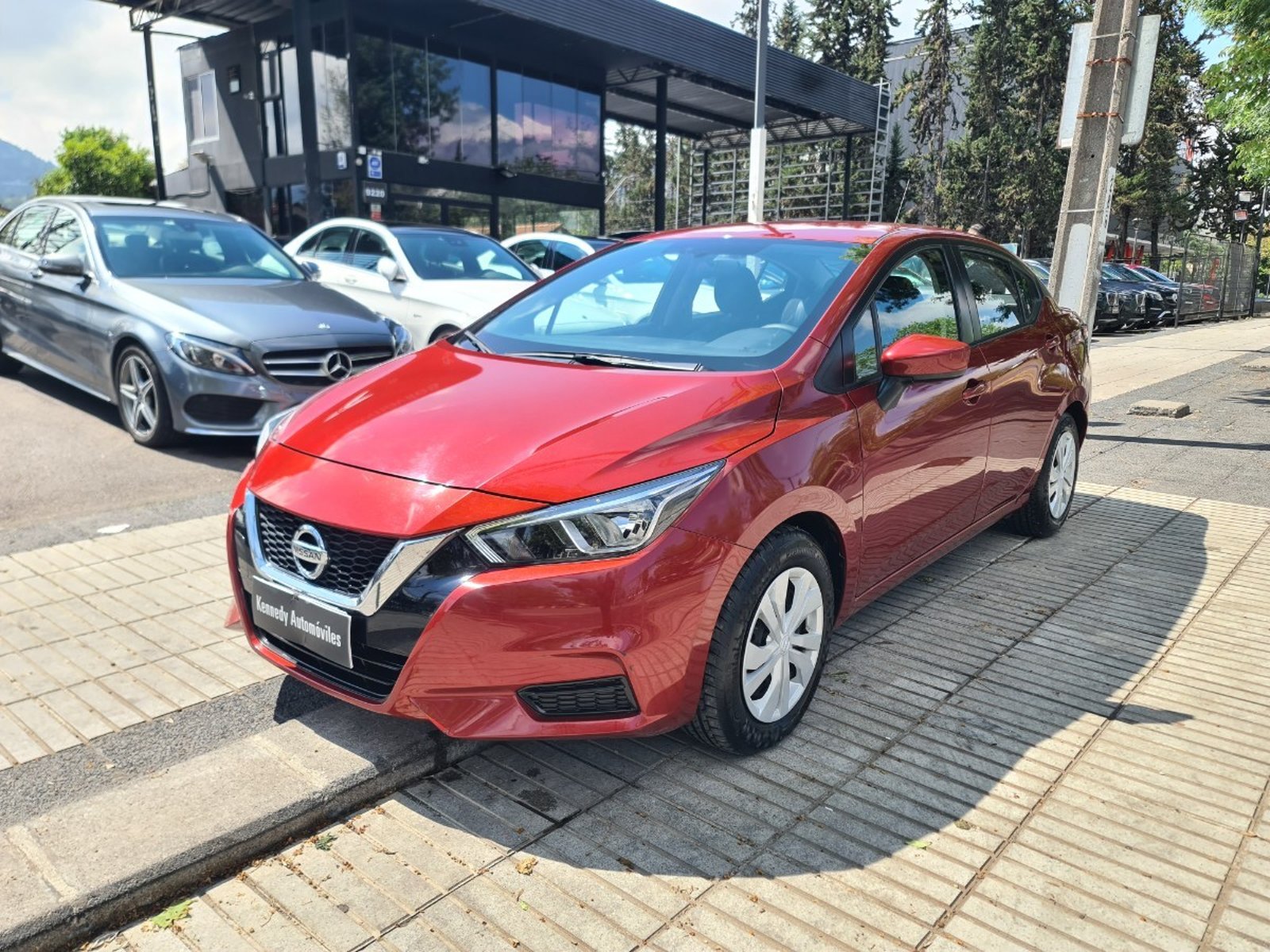 Nissan VERSA 1.6 SENSE 4X2 MT 4P. 2022 - Foto 3 de 10