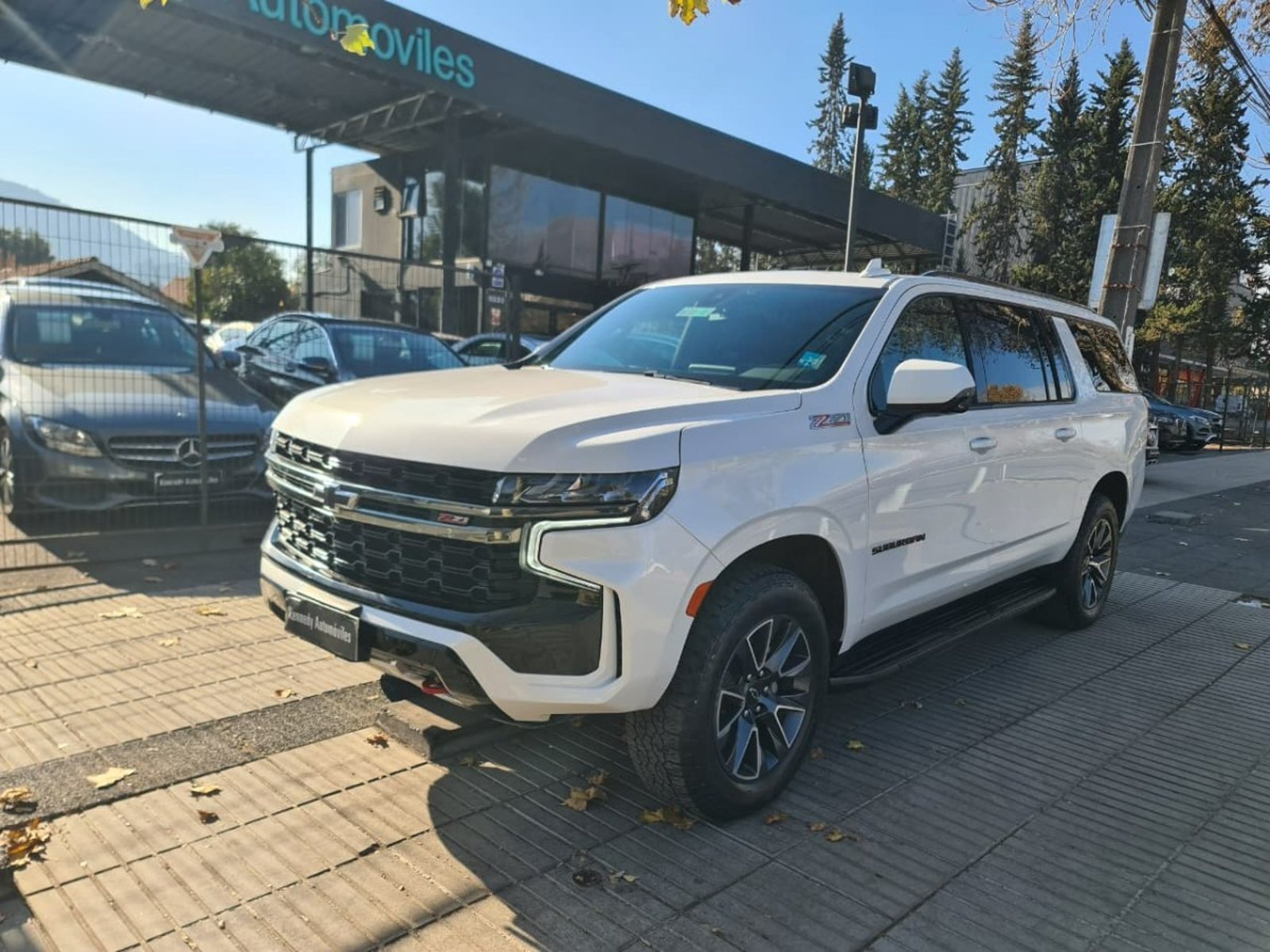 Chevrolet SUBURBAN 5.3L Z71 AWD AT 5P. 2022 - Foto 2 de 10
