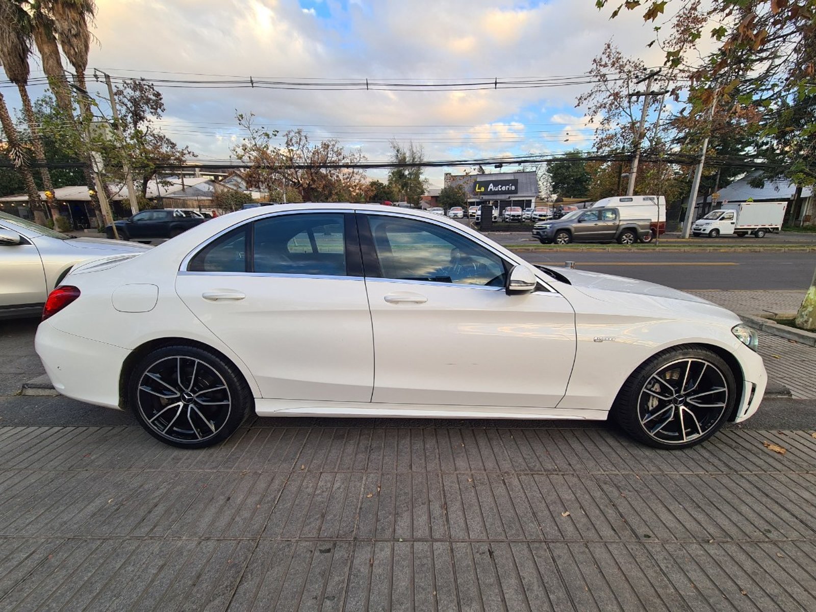 Mercedes-Benz C43 AMG 3.0 AMG 4X4 AT 4P. 2020 - Foto 4 de 10