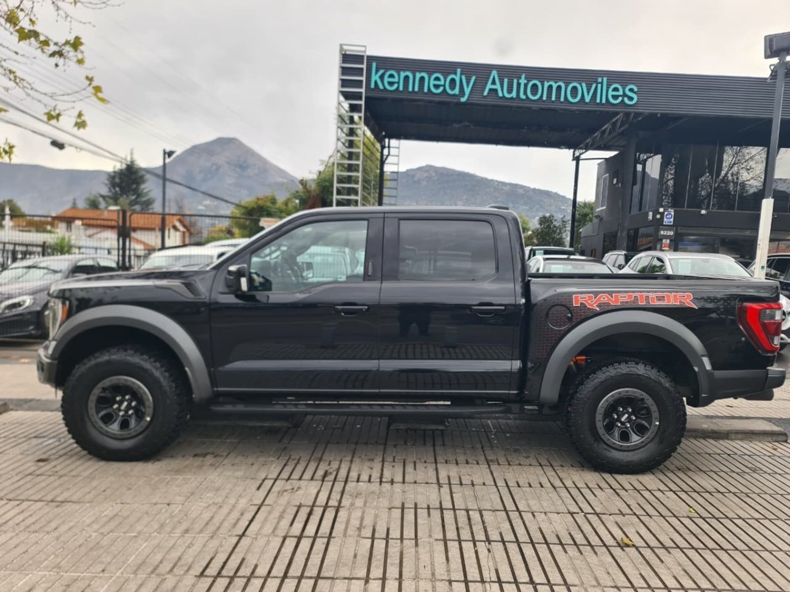 Ford F-150 Raptor 3.5 4X4 DOB. CAB. AT 4P. 2024 - Foto 5 de 10
