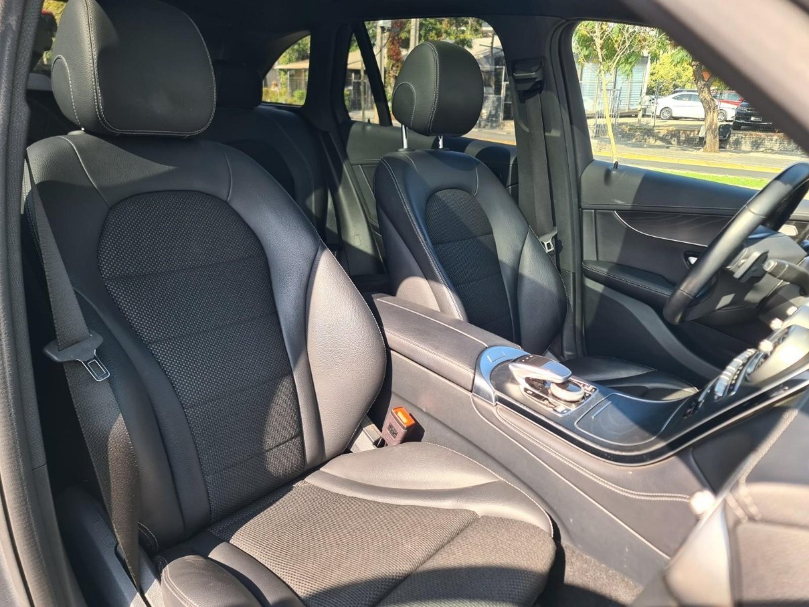 MERCEDES-BENZ GLC 300 2.0 AT 4MATIC 2020 - Imagen 9 de 10
