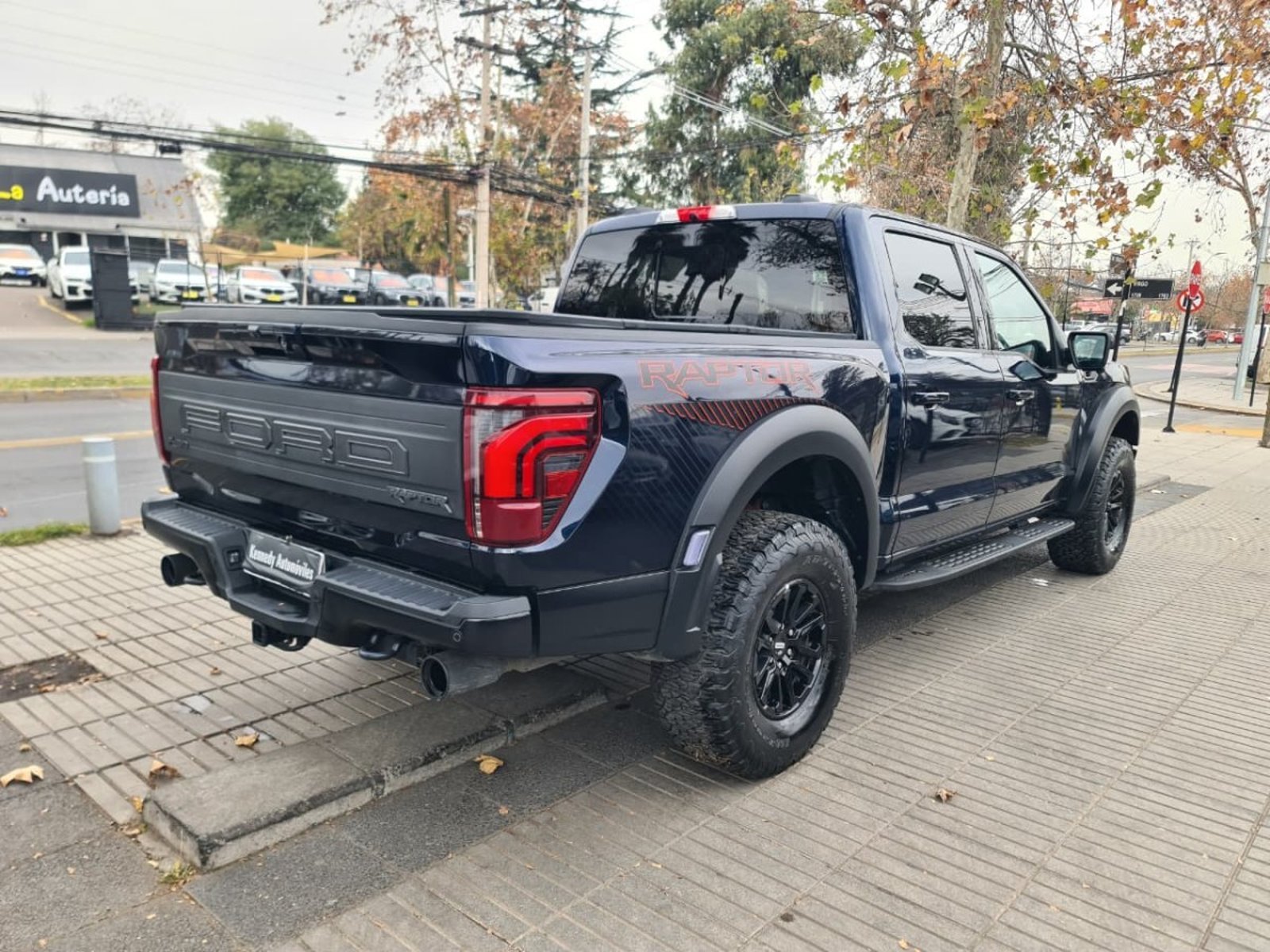 FORD F-150 Raptor 3.5 4X4 DOB. CAB. AT 4P. 2025 - Imagen 6 de 10