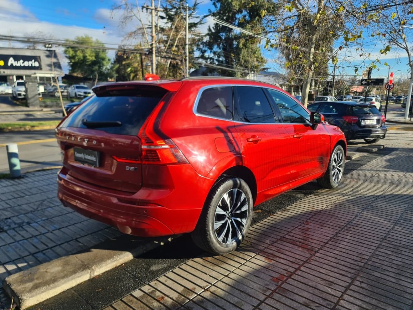 Volvo XC60 2.0 B5 PLUS HYBRID AWD AT 5P. 2024 - Imagen 7 de 10
