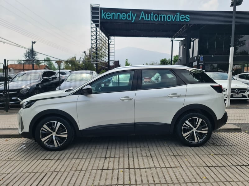 Peugeot 3008 1.2 ACTIVE PACK PURETECH 130 4X2 MT6 5P. 2023 - Imagen 6 de 10