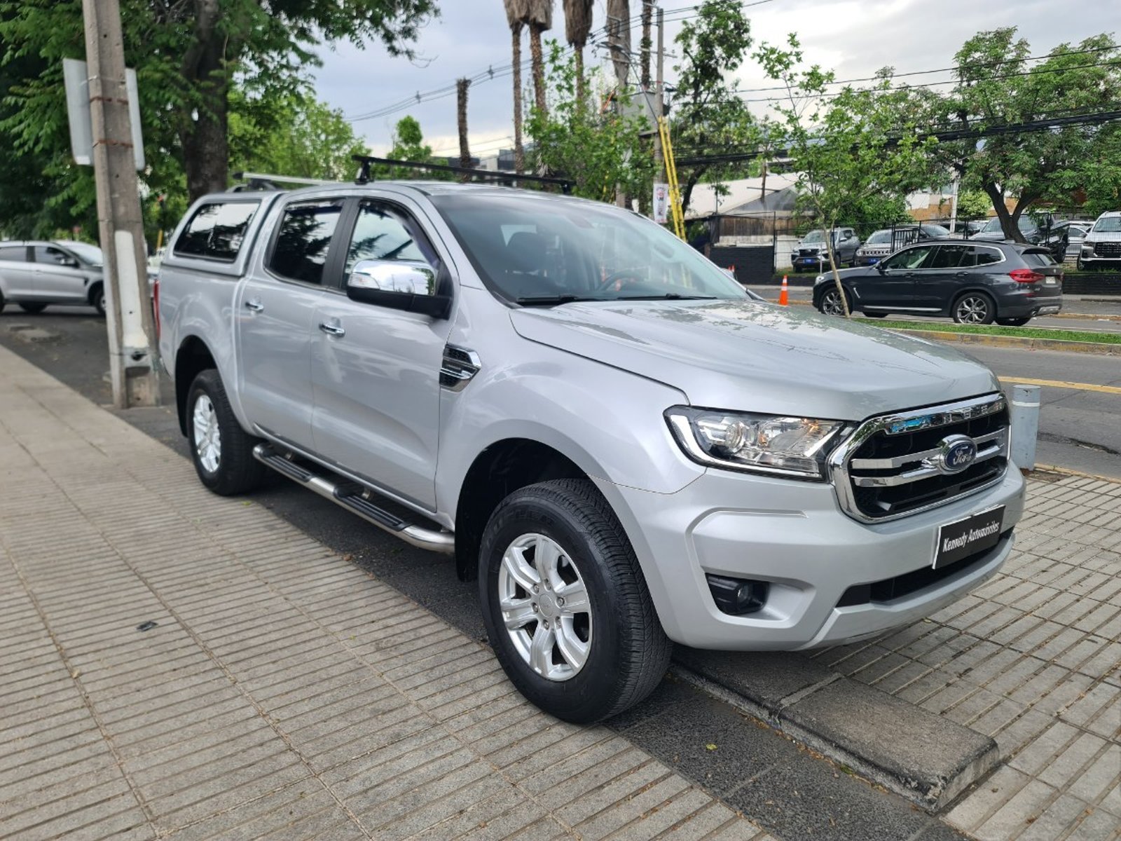 Ford RANGER 2.5 XLT 4X2 DOB. CAB. MT 4P. 2023 - Foto 2 de 10