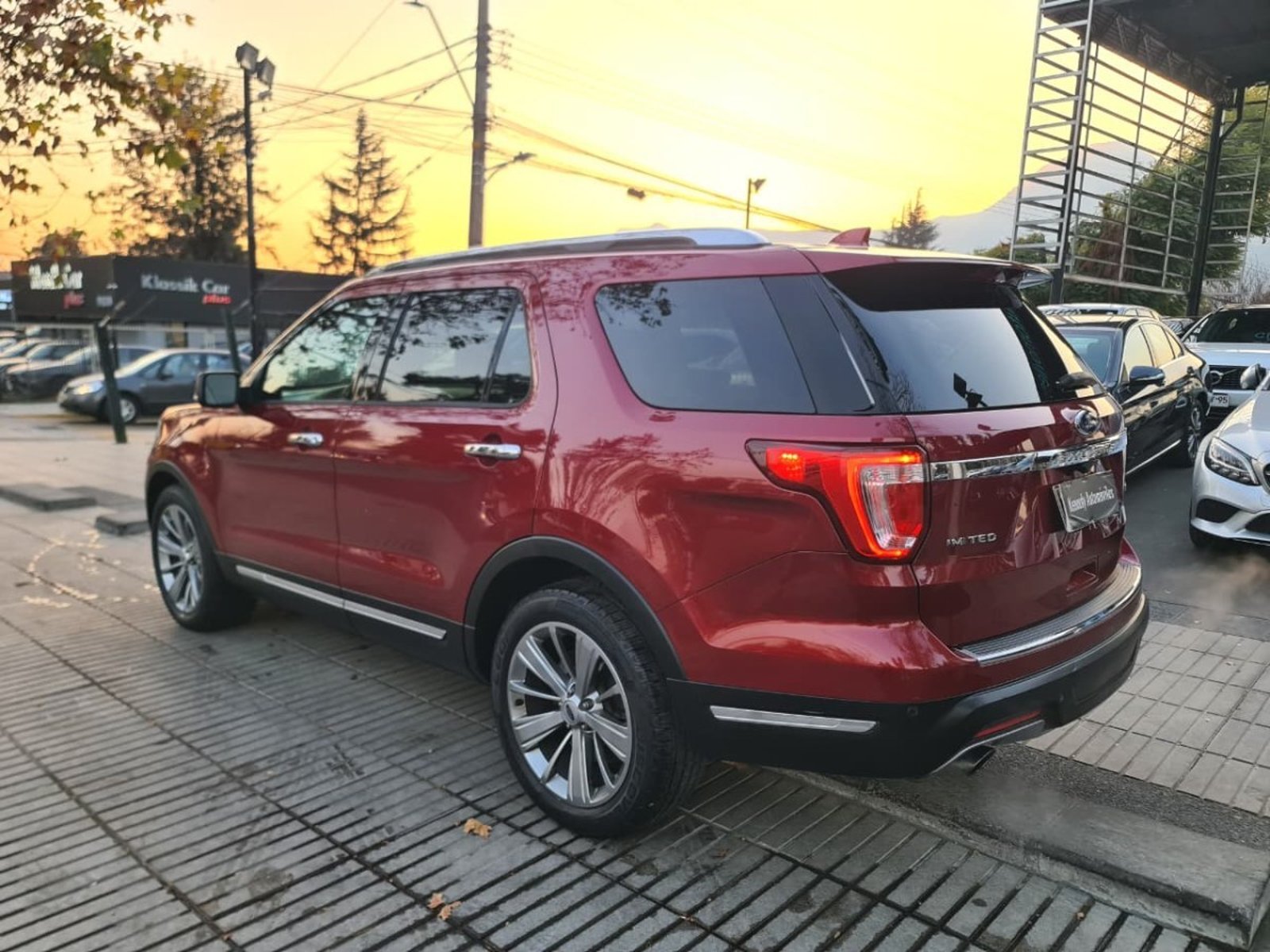 FORD EXPLORER 2.3 ECOBOOST LIMITED 4X2 AT 5P. 2018 - Imagen 6 de 10