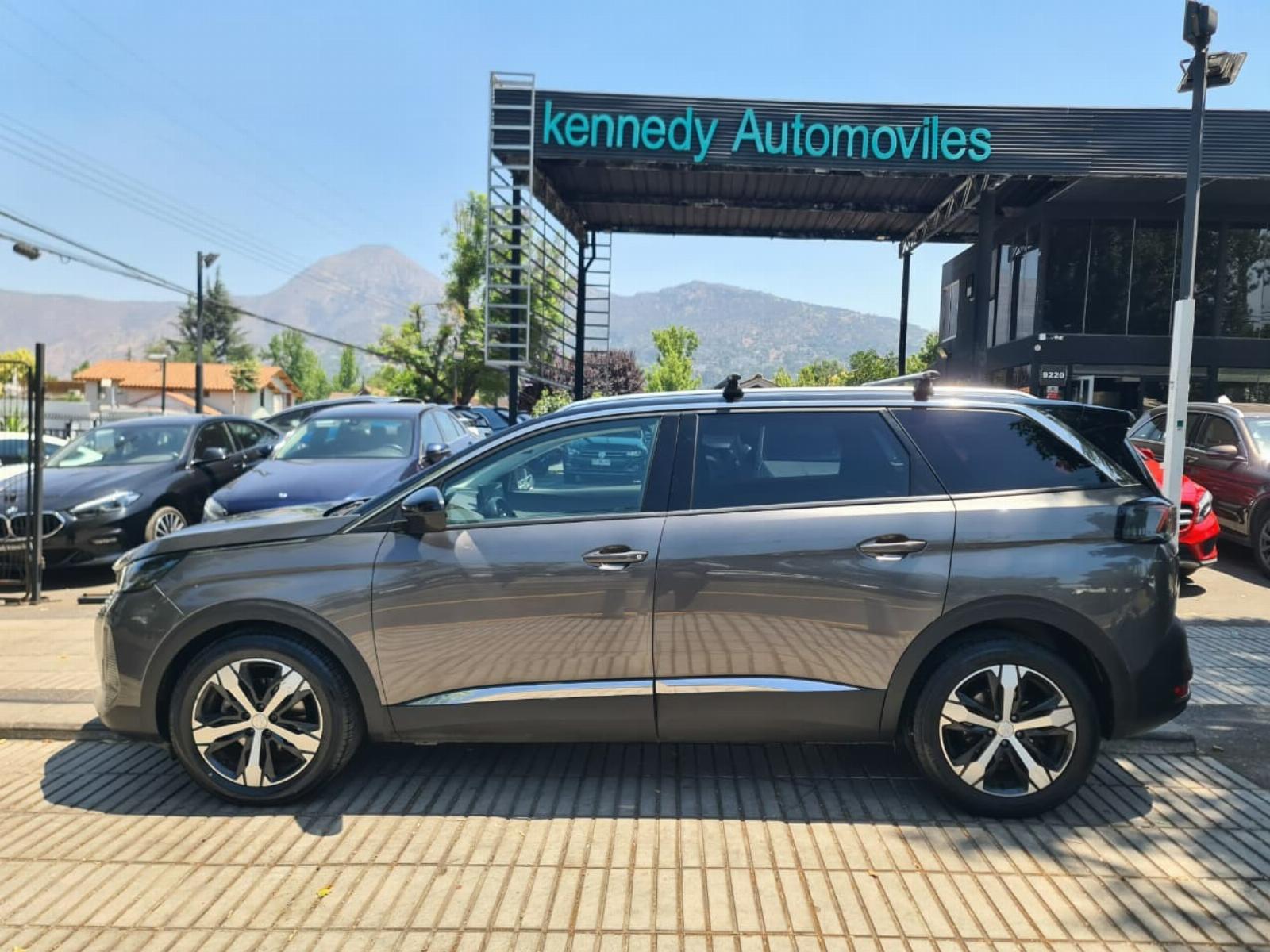 PEUGEOT 5008 1.6 THP 165 Auto Allure Pack 2023 - Imagen 4 de 10