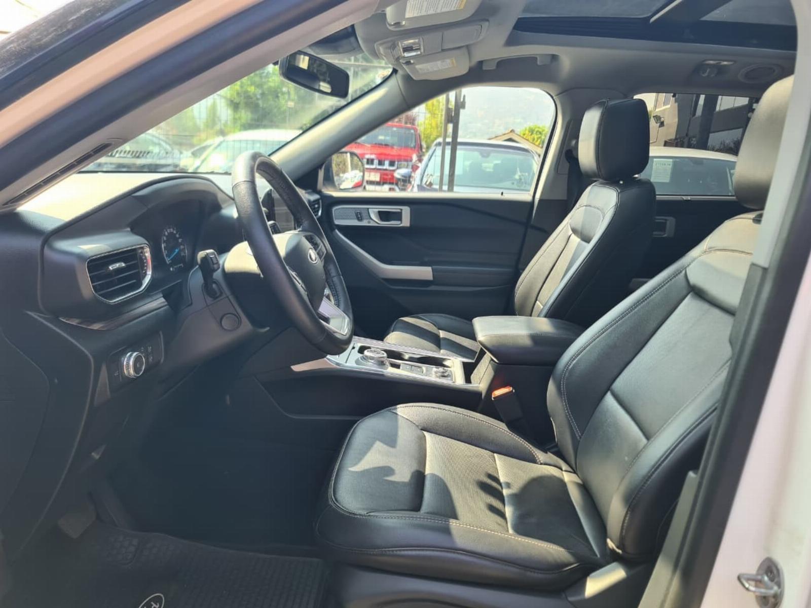 FORD EXPLORER 2.3 Limited Ecoboost Auto 4WD 2022 - Imagen 9 de 10